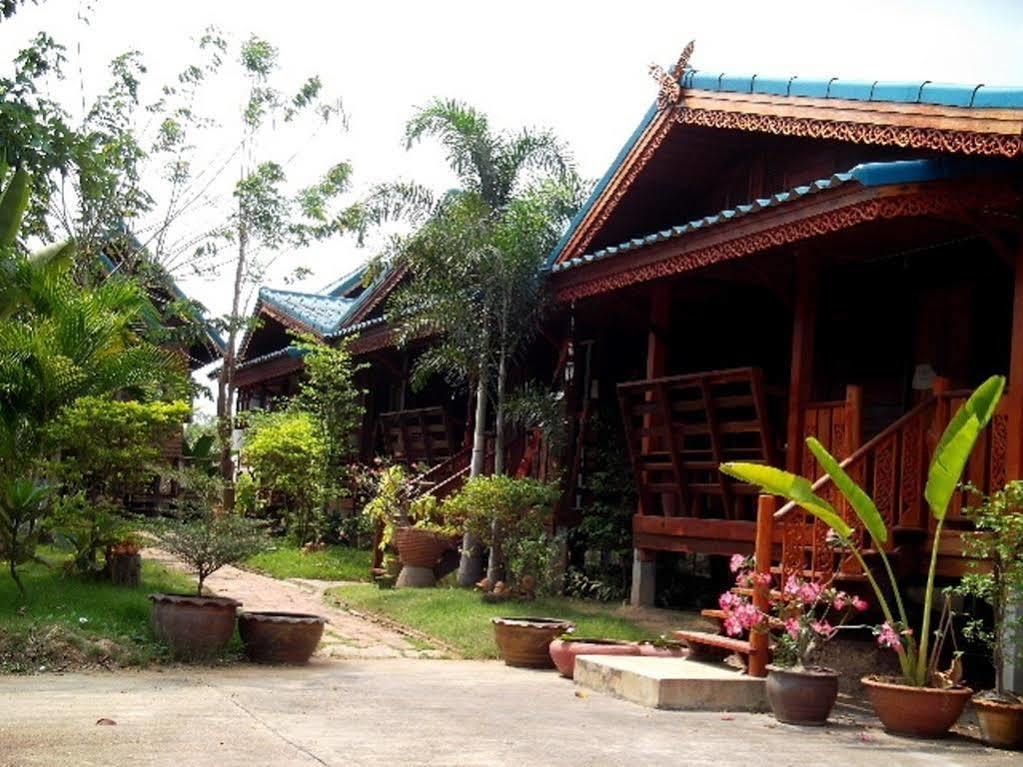 Tr Guesthouse Sukhothai Exterior photo